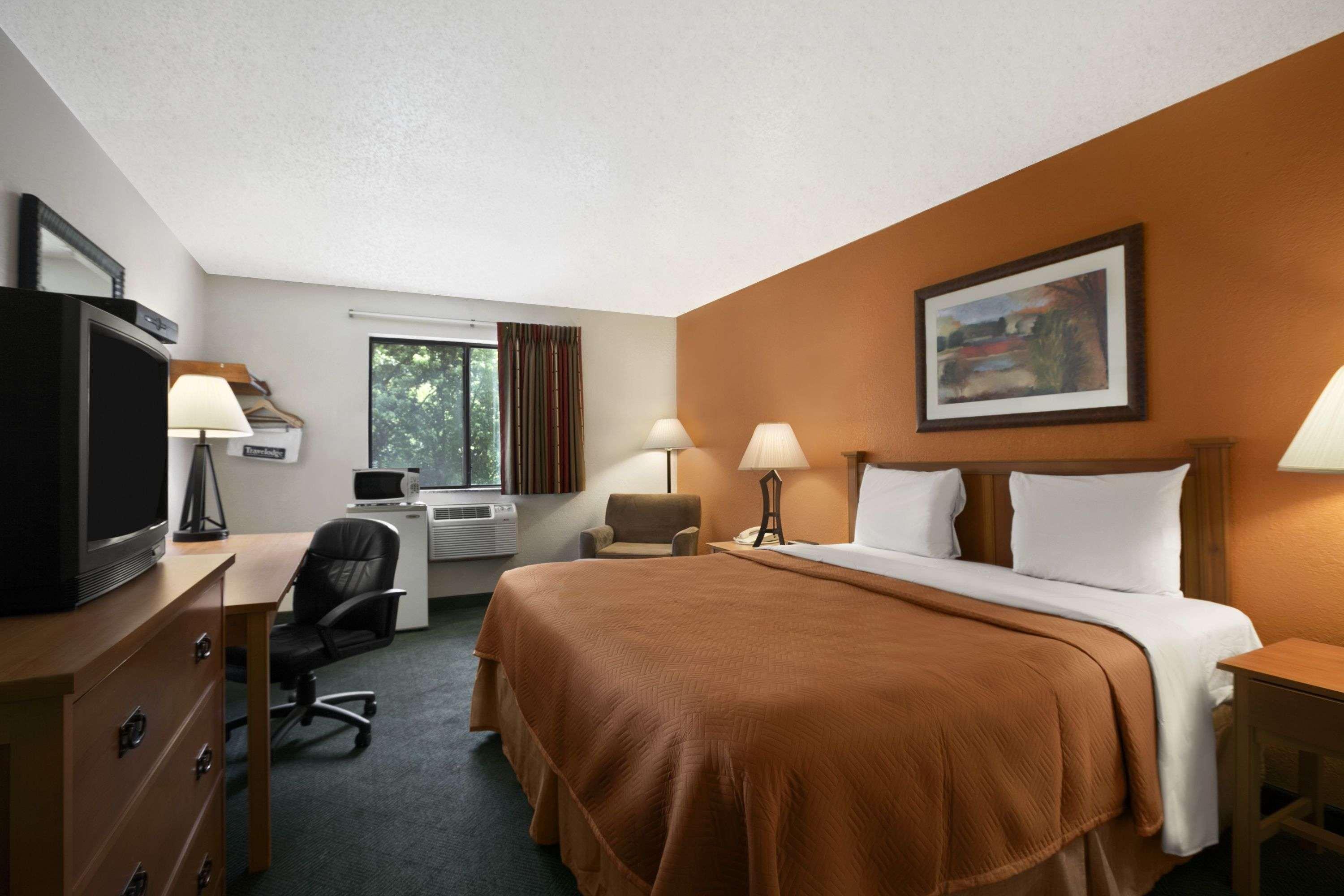 Travelodge by Wyndham Muskegon Eksteriør bilde