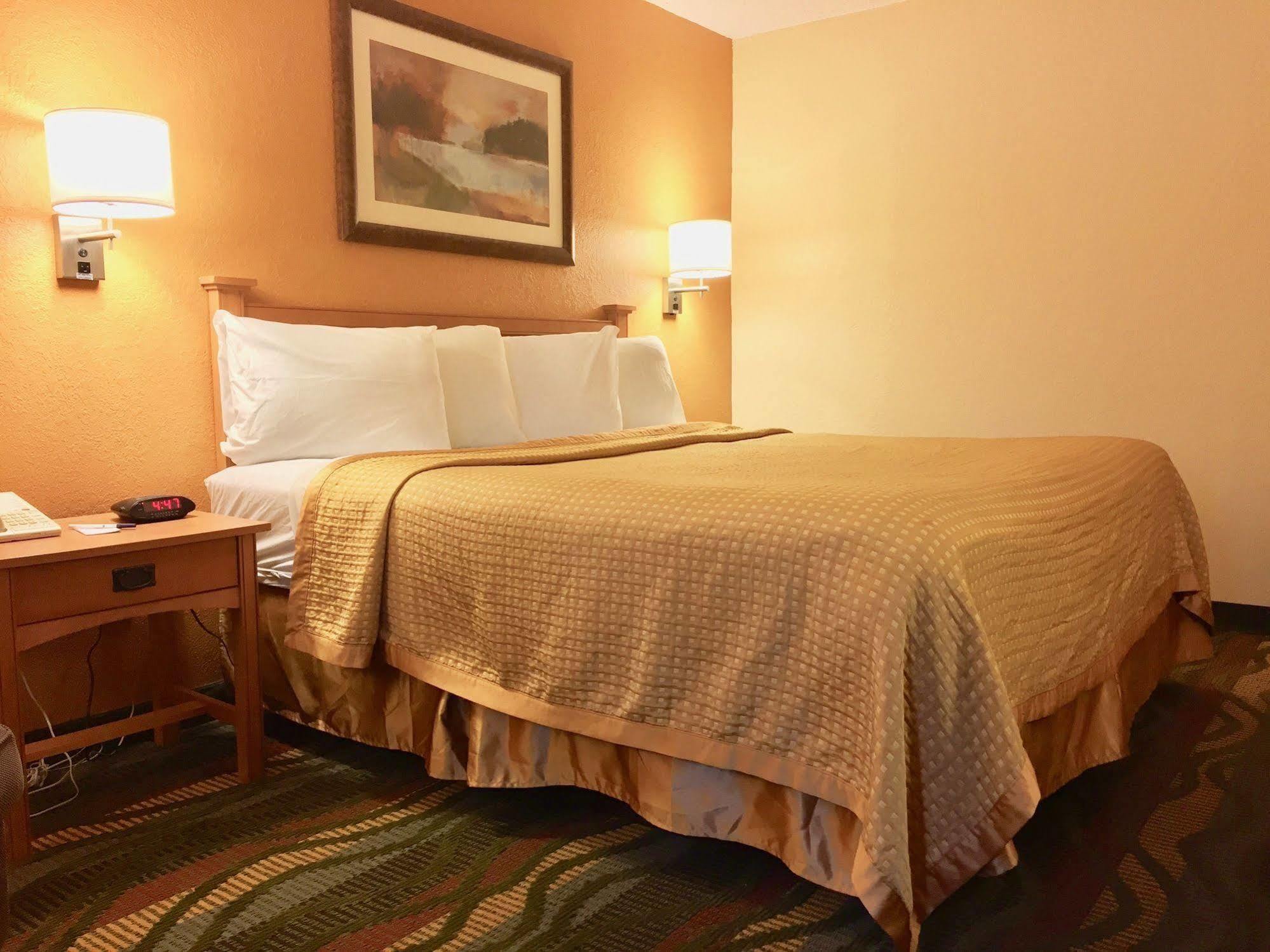 Travelodge by Wyndham Muskegon Eksteriør bilde